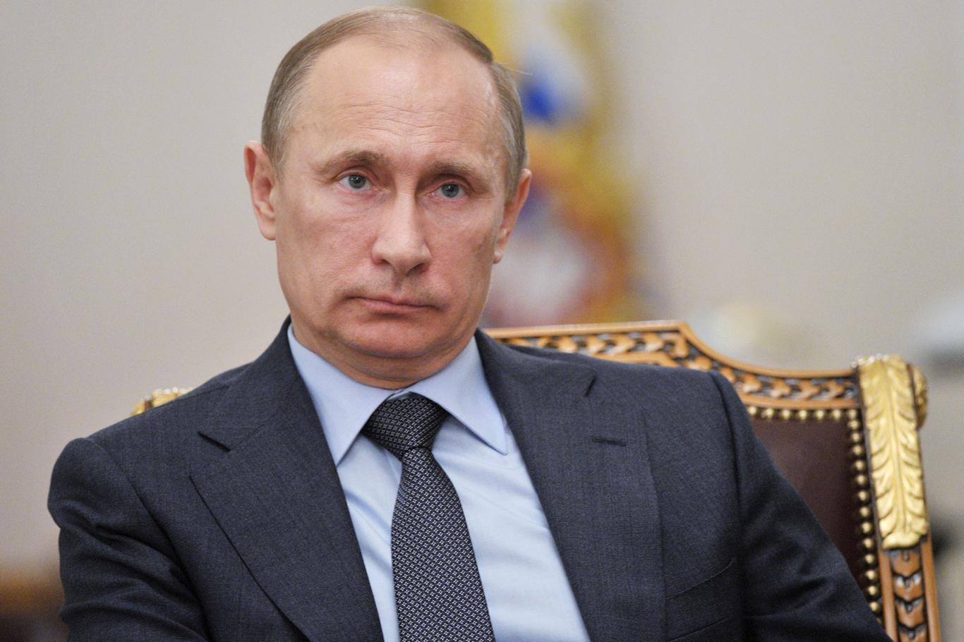 Putin, ülkesinde "eşcinsel evliliğe" onay vermeyeceğini açıkladı